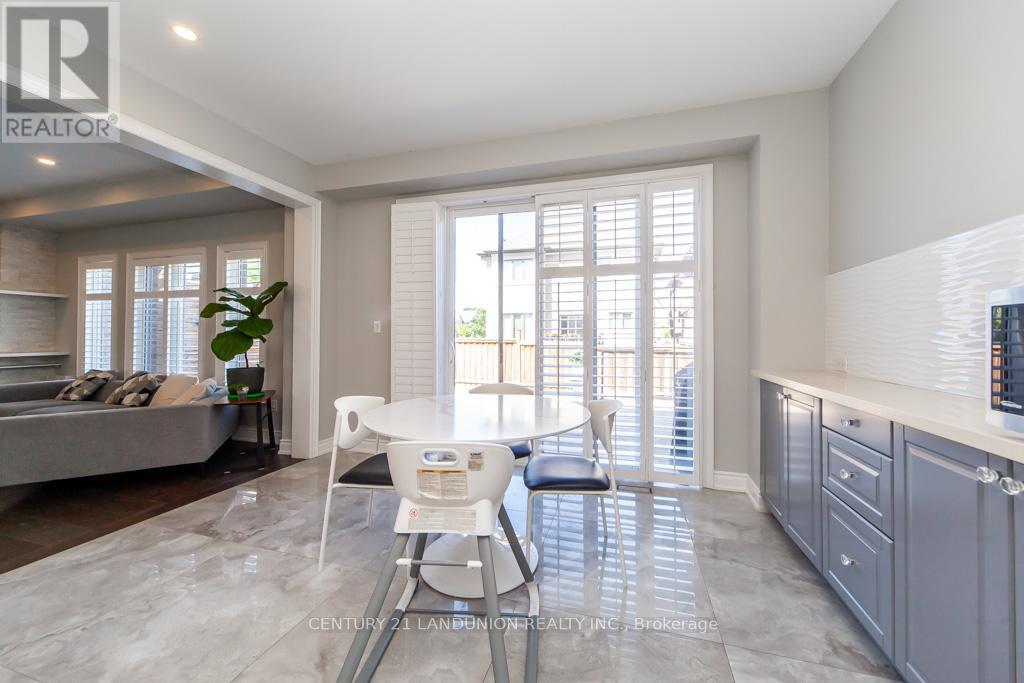 70 Prairie Creek Crescent, Brampton (Bram West), Ontario  L6Y 6C9 - Photo 14 - W12361543