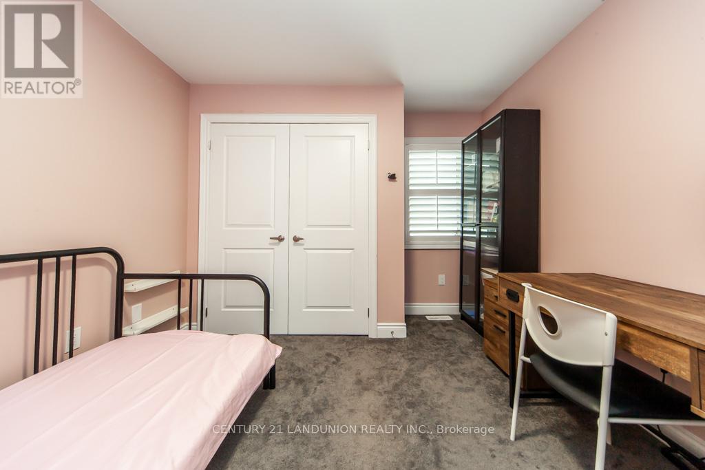 70 Prairie Creek Crescent, Brampton (Bram West), Ontario  L6Y 6C9 - Photo 38 - W12361543