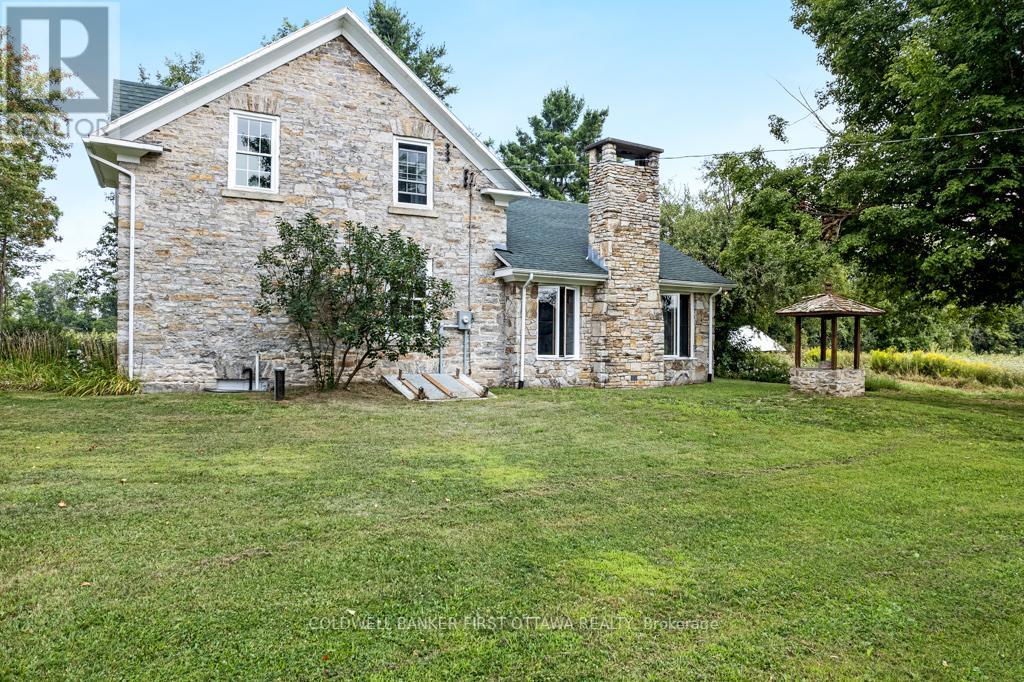 2565 Christie Lake Road, Tay Valley, Ontario  K7H 3C6 - Photo 7 - X12361563