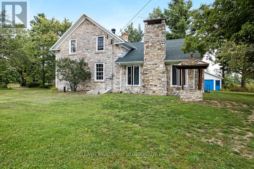2565 Christie Lake Road, Tay Valley, Ontario  K7H 3C6 - Photo 8 - X12361563