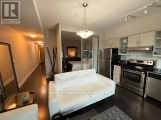 302 - 160 Vanderhoof Avenue, Toronto, Ontario  M4G 0B7 - Photo 4 - C12361559