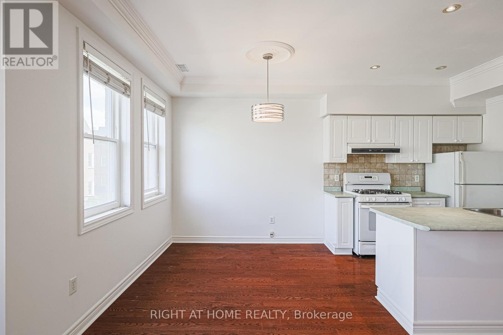 78 - 760 Lawrence Avenue W, Toronto (Yorkdale-Glen Park), Ontario  M6A 3E7 - Photo 13 - W12361571