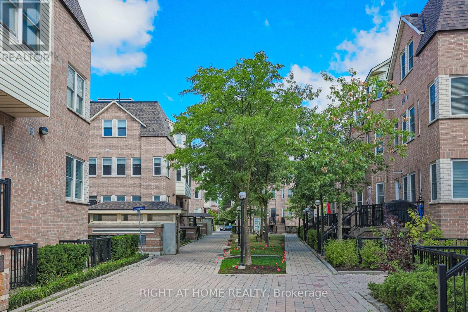 78 - 760 Lawrence Avenue W, Toronto (Yorkdale-Glen Park), Ontario  M6A 3E7 - Photo 41 - W12361571