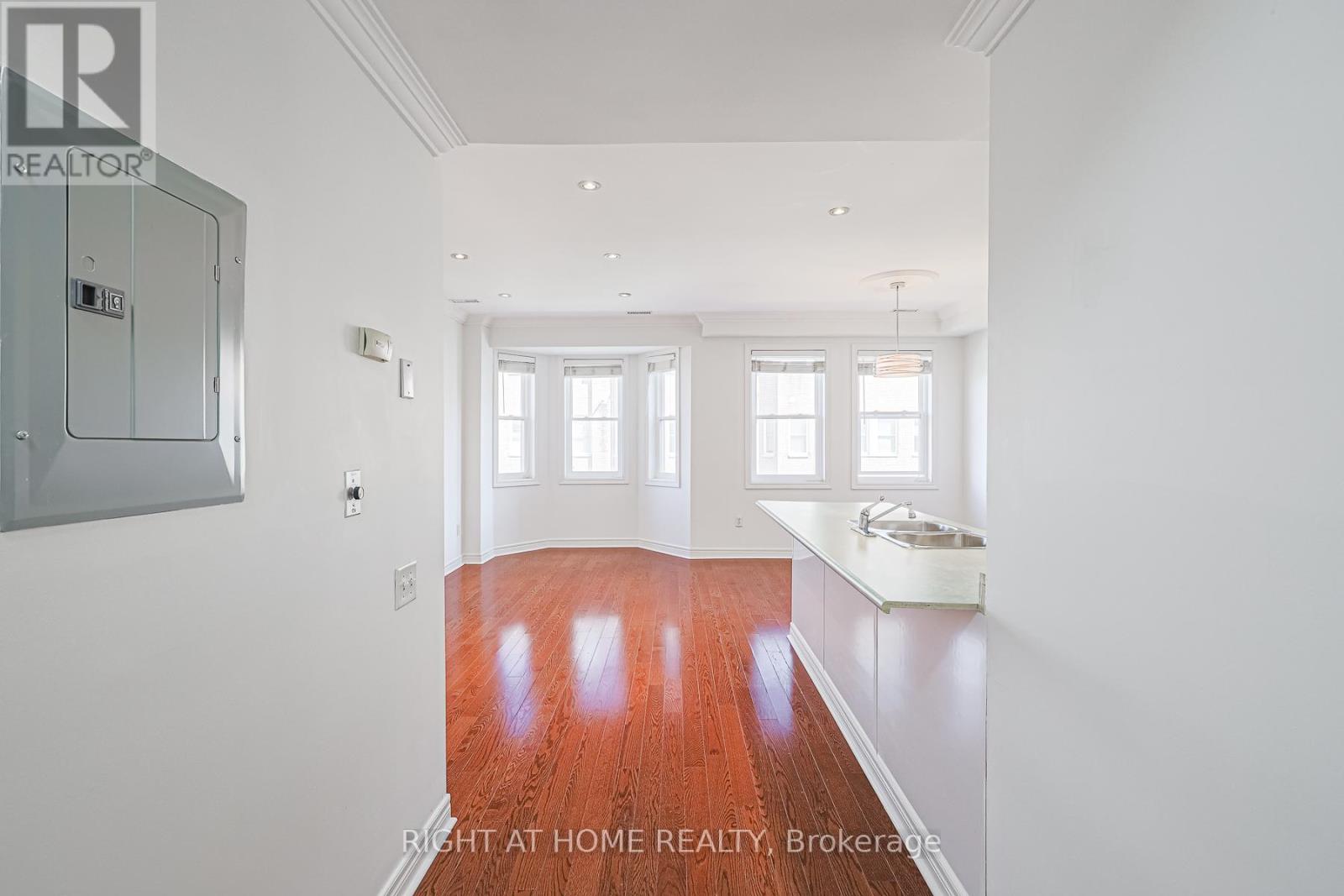 78 - 760 Lawrence Avenue W, Toronto (Yorkdale-Glen Park), Ontario  M6A 3E7 - Photo 5 - W12361571