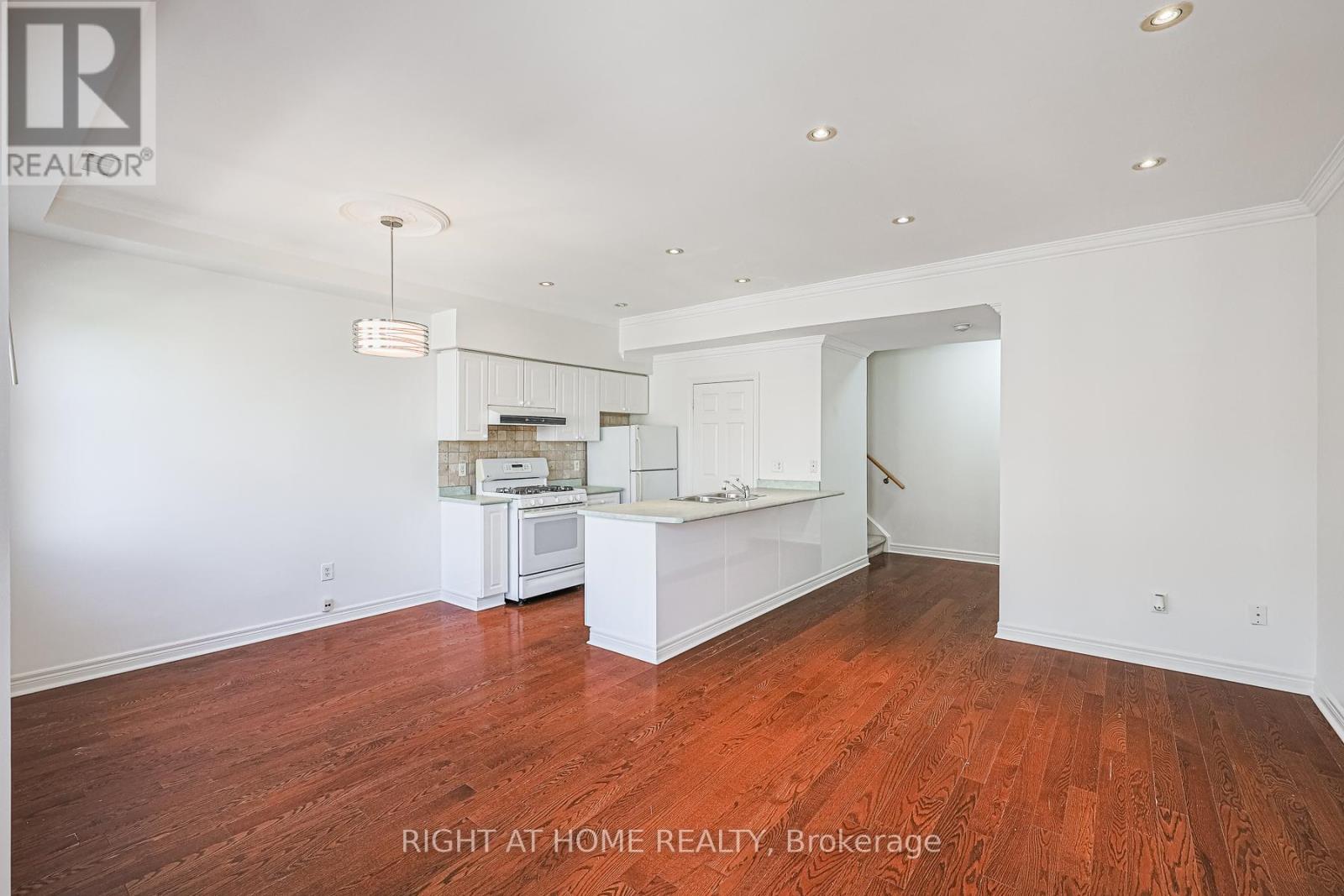 78 - 760 Lawrence Avenue W, Toronto (Yorkdale-Glen Park), Ontario  M6A 3E7 - Photo 9 - W12361571