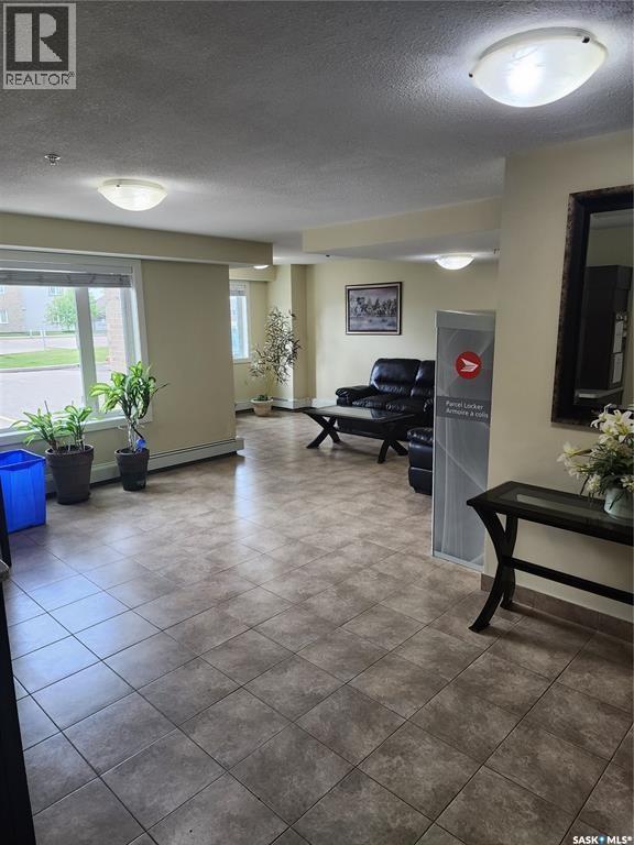 405 304 Petterson Drive, Estevan, Saskatchewan  S4A 2B8 - Photo 3 - SK016433