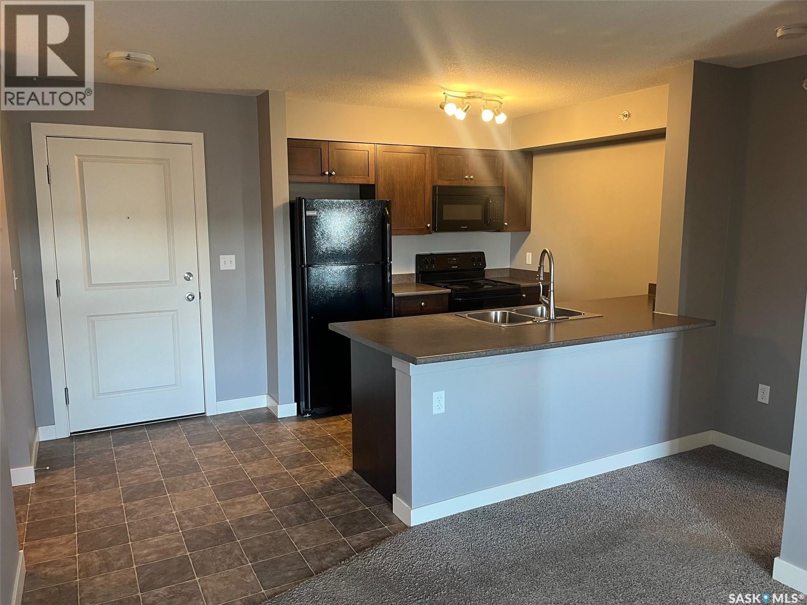 405 304 Petterson Drive, Estevan, Saskatchewan  S4A 2B8 - Photo 4 - SK016433