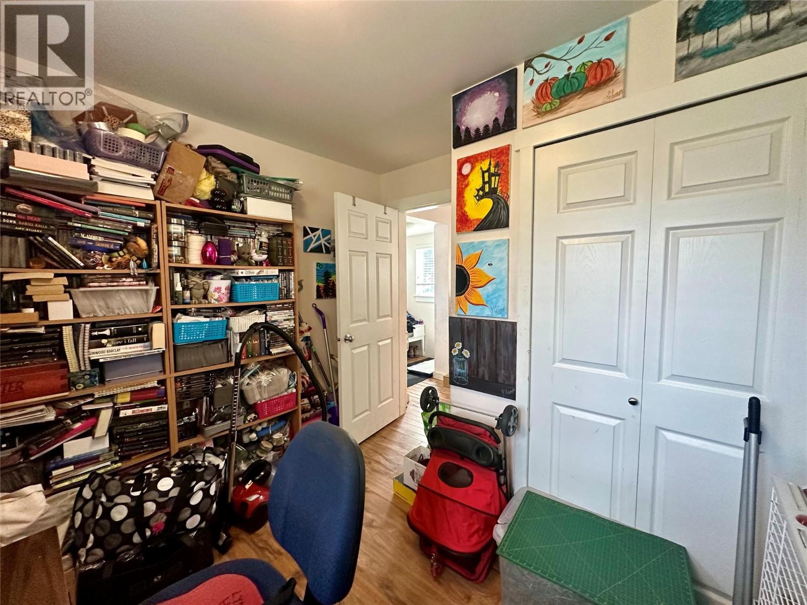 2508 Columbia Avenue, Castlegar, British Columbia  V1N 2X5 - Photo 7 - 10359885
