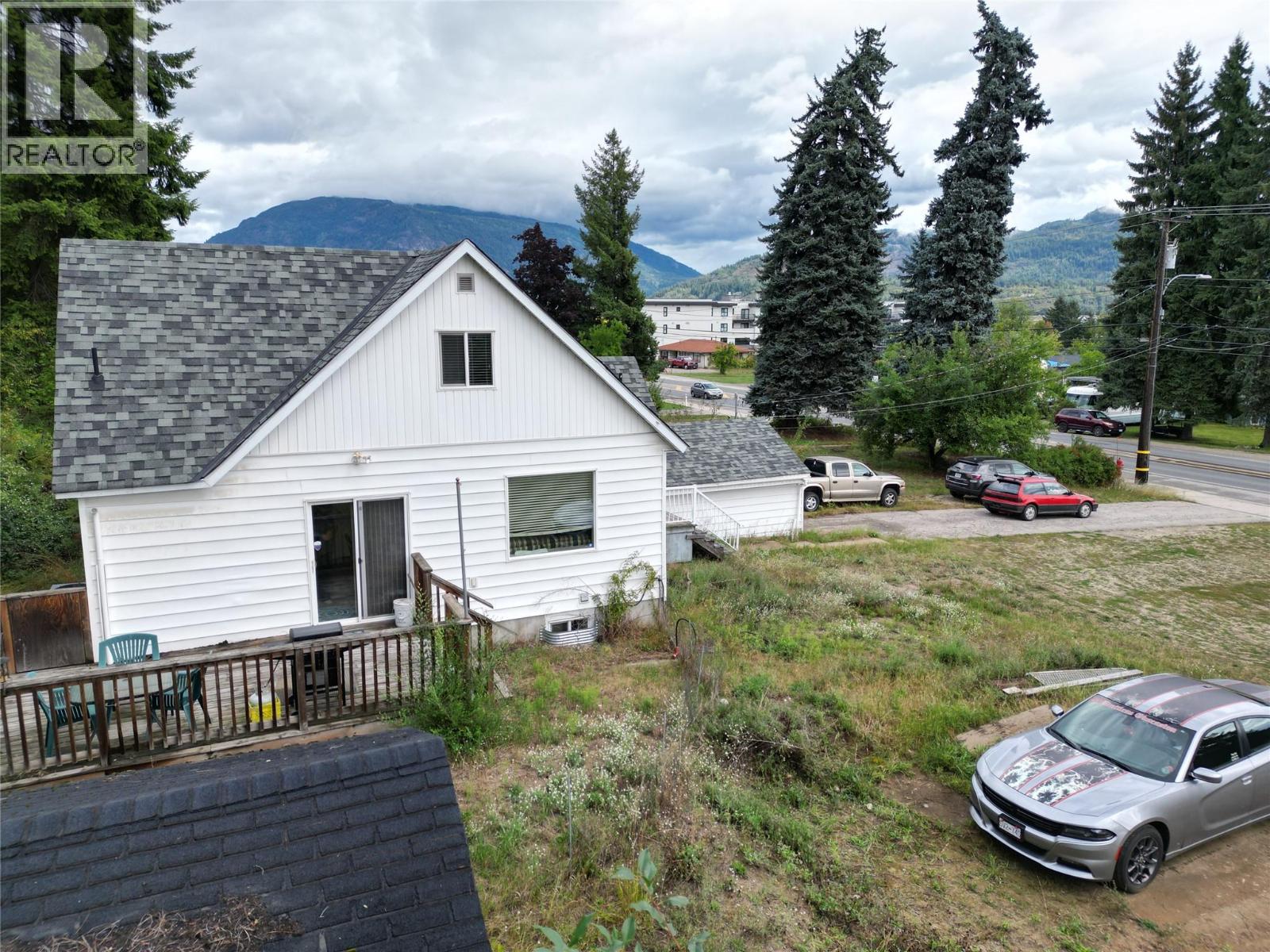 2508 Columbia Avenue, Castlegar, British Columbia  V1N 2X5 - Photo 34 - 10359885