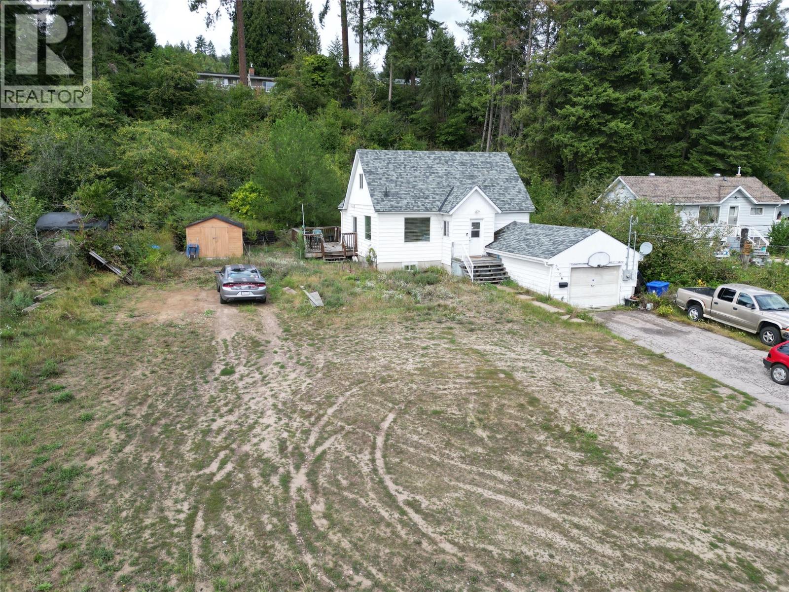 2508 Columbia Avenue, Castlegar, British Columbia  V1N 2X5 - Photo 37 - 10359885