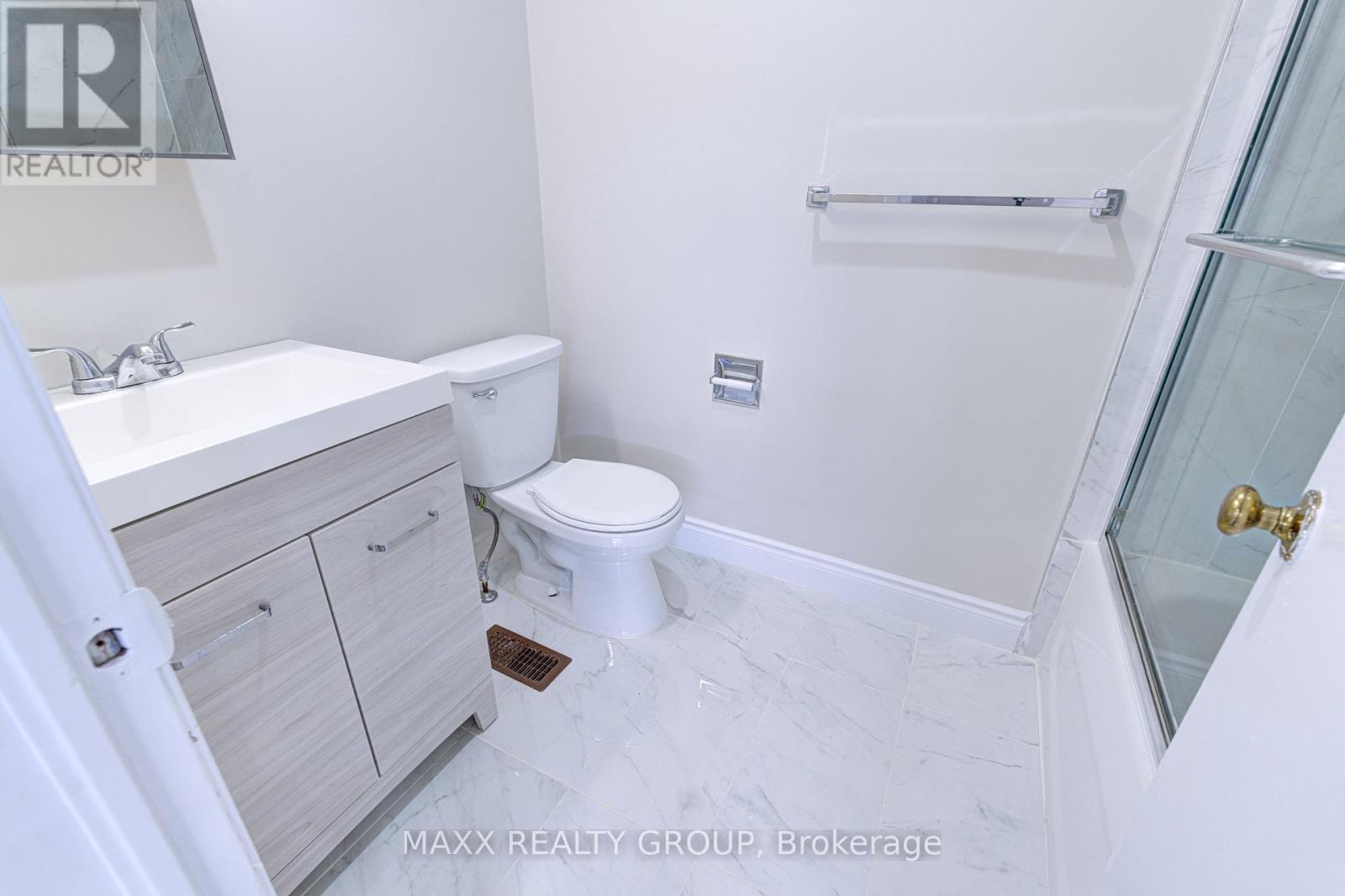 109 Woodsend Run, Brampton (Fletcher's Creek South), Ontario  L6Y 4H7 - Photo 13 - W12361588