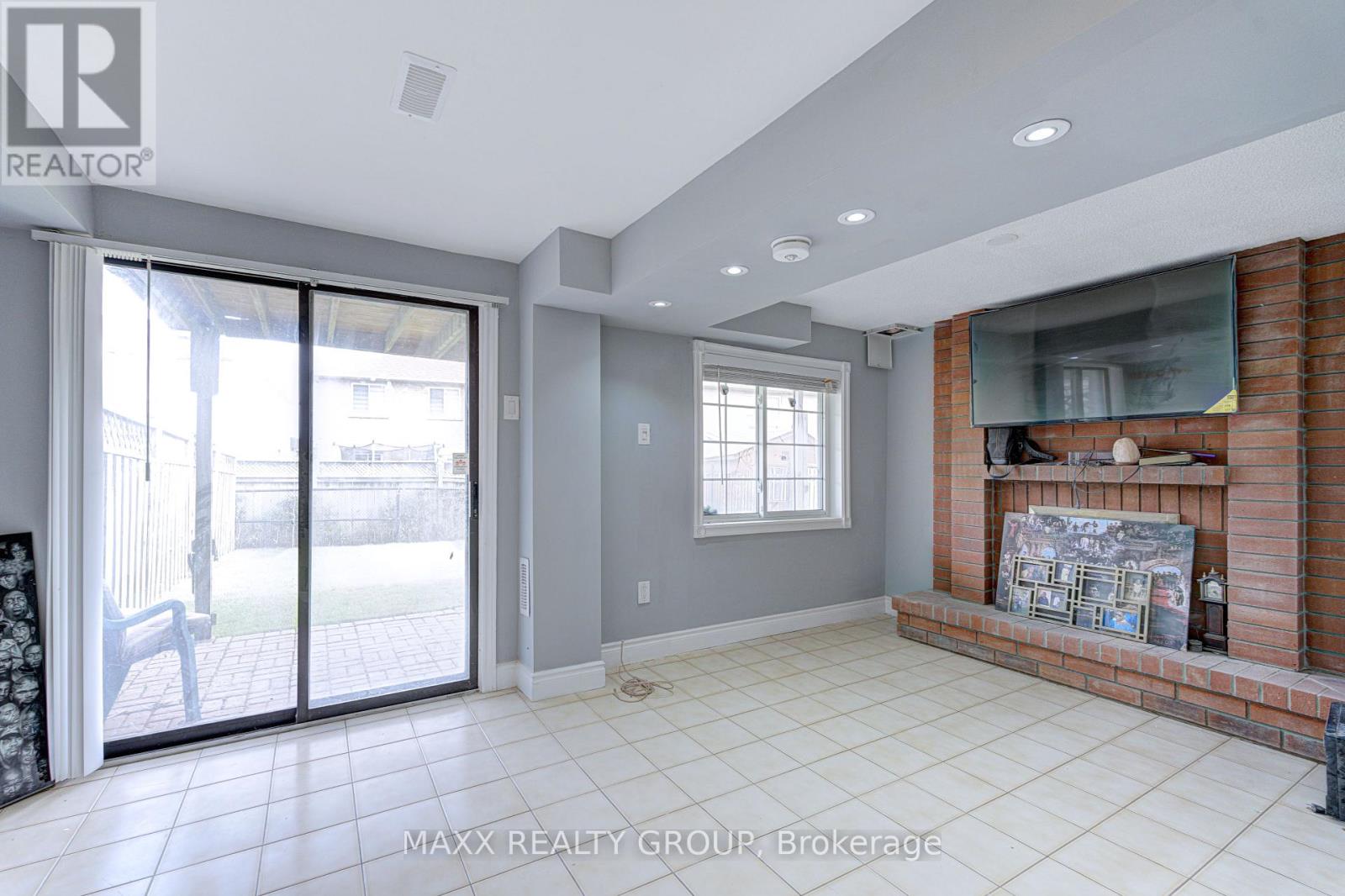 109 Woodsend Run, Brampton (Fletcher's Creek South), Ontario  L6Y 4H7 - Photo 16 - W12361588