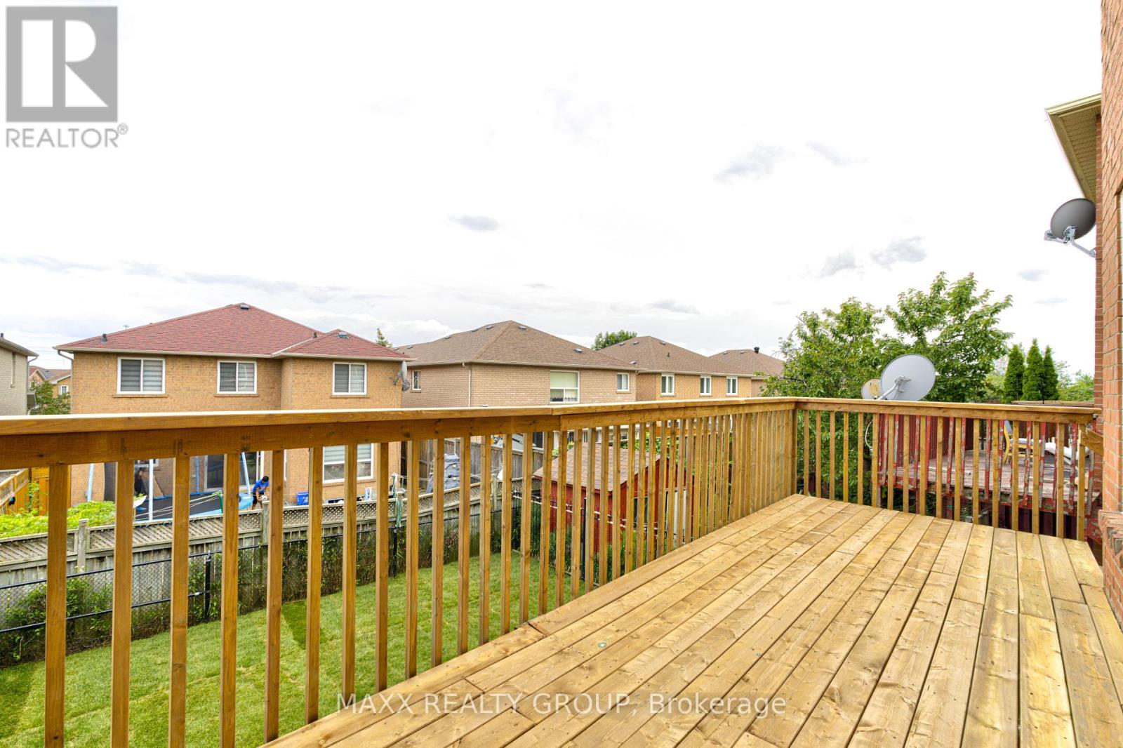 109 Woodsend Run, Brampton (Fletcher's Creek South), Ontario  L6Y 4H7 - Photo 23 - W12361588