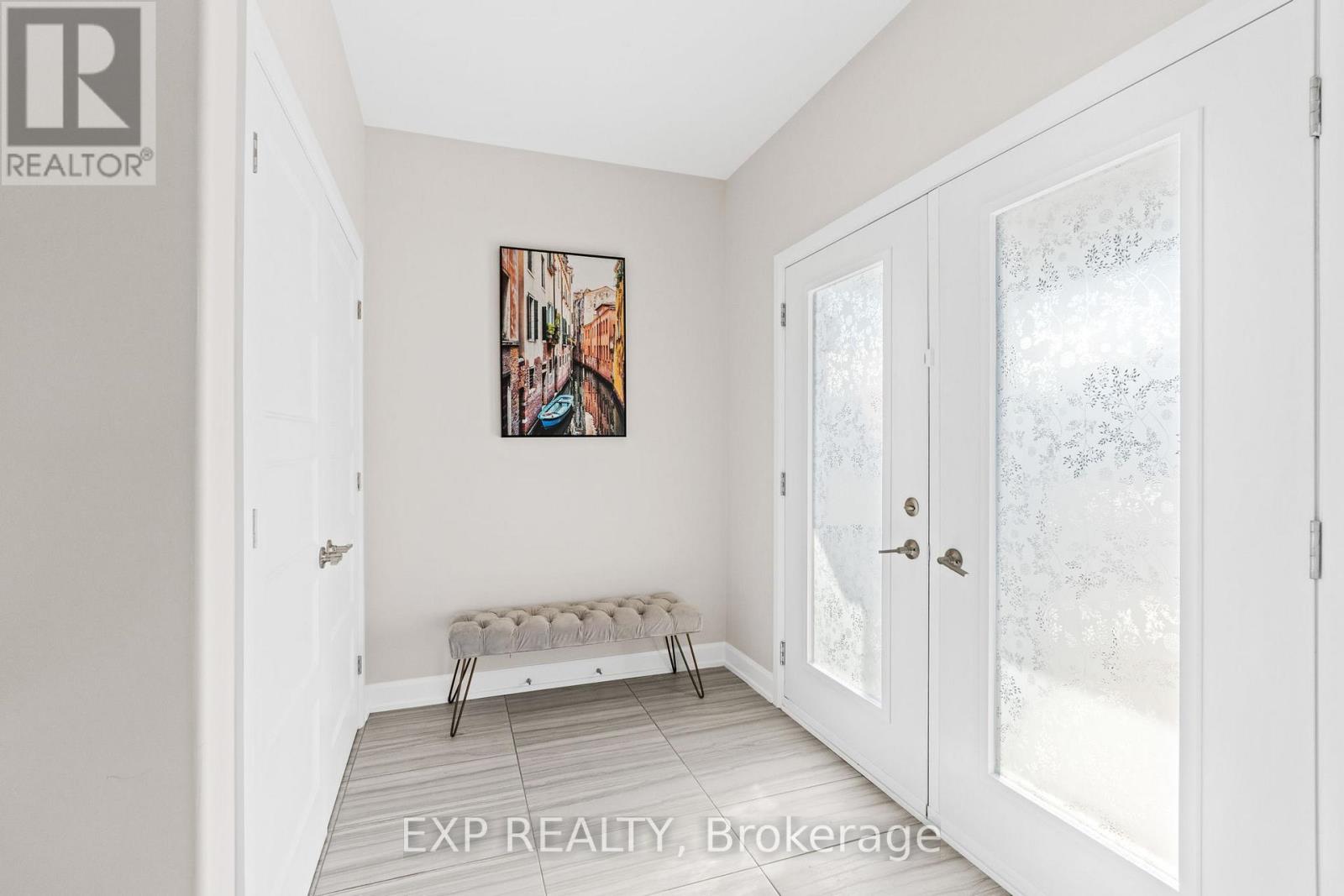 Property at 524 LUCENT STREET image 2
