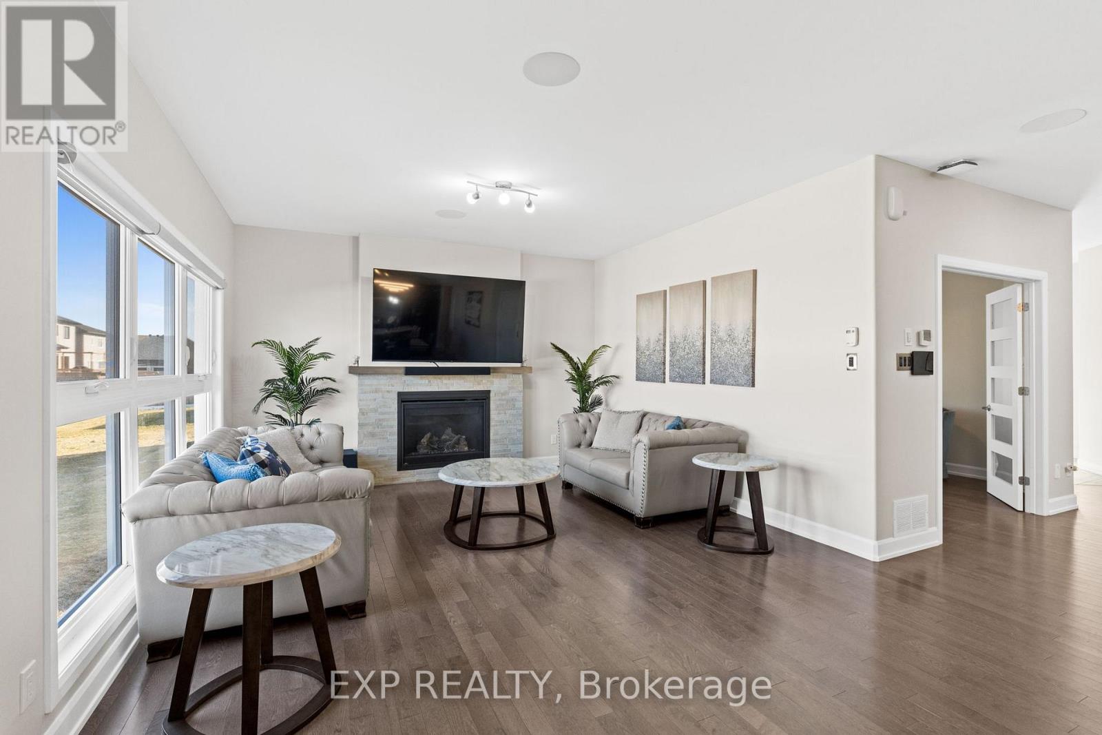 Property at 524 LUCENT STREET image 4