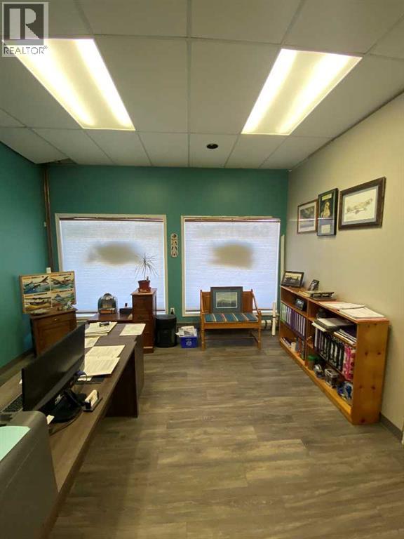 116 Centre Street N, Sundre, Alberta  T0M 1X0 - Photo 9 - A2250408