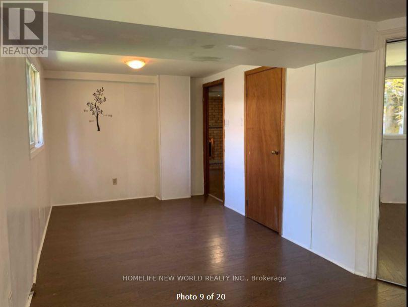 Walk Out Basement Apt - 252 Osmond Crescent, Newmarket, Ontario  L3Y 7L2 - Photo 5 - N12361592