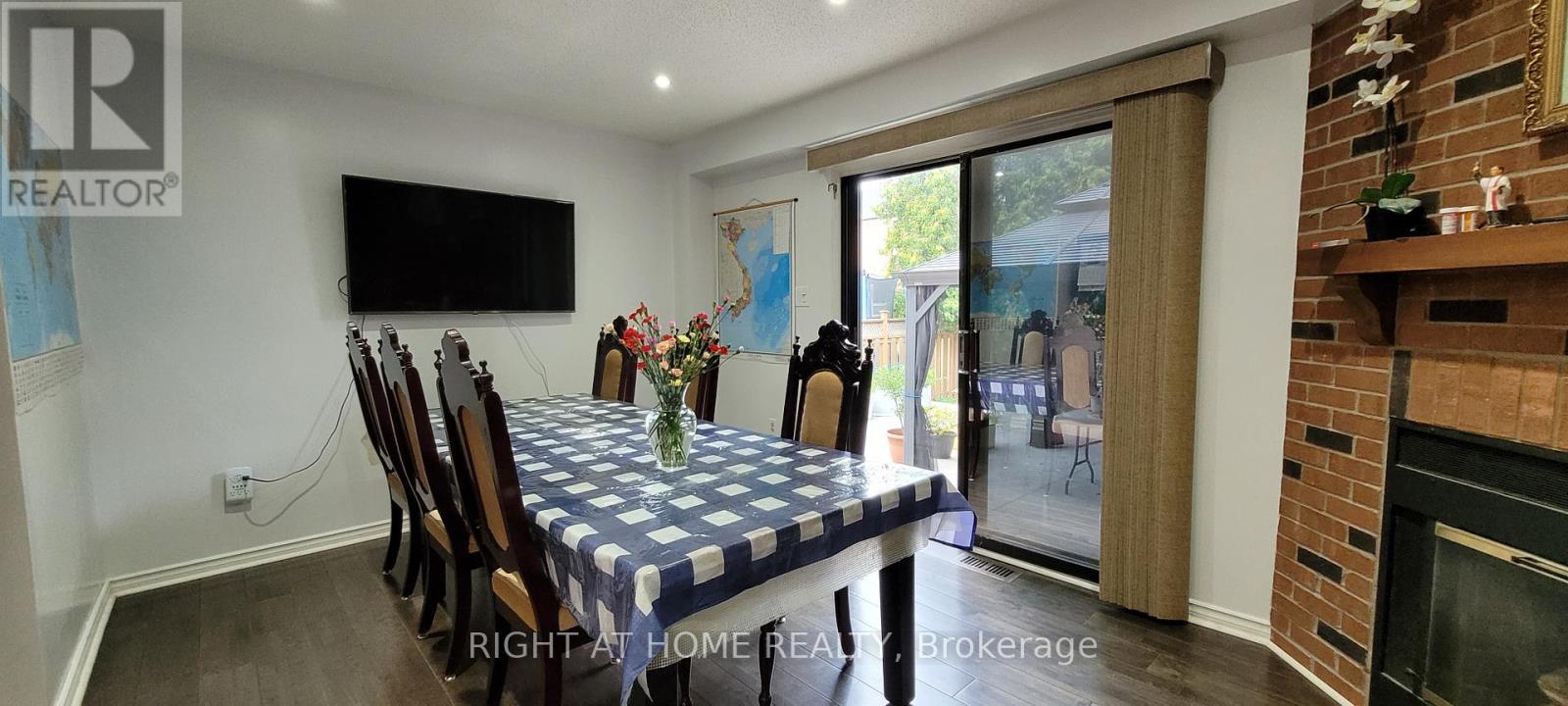 3310 Greenbelt Crescent, Mississauga (Lisgar), Ontario  L5N 5X1 - Photo 16 - W12355971