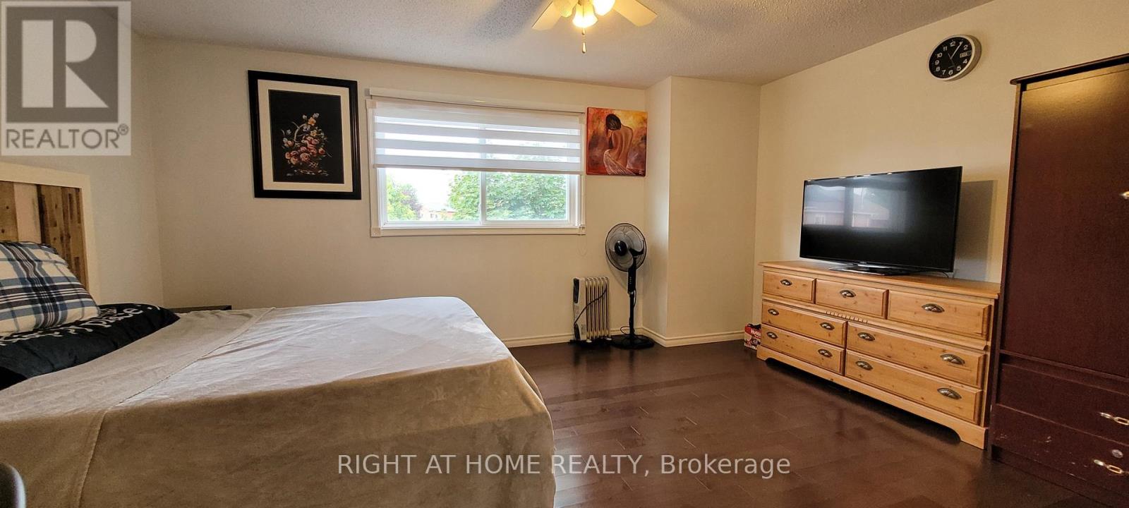 3310 Greenbelt Crescent, Mississauga (Lisgar), Ontario  L5N 5X1 - Photo 29 - W12355971