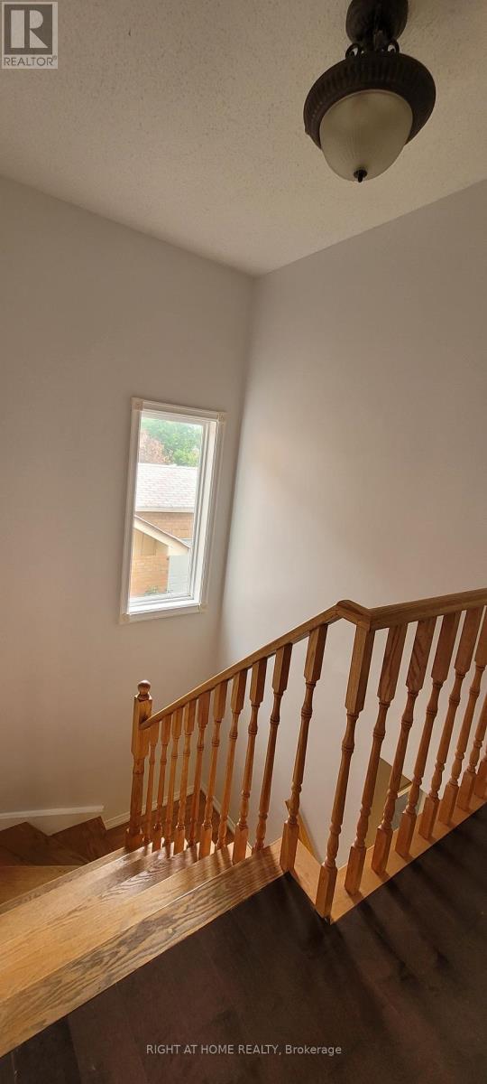 3310 Greenbelt Crescent, Mississauga (Lisgar), Ontario  L5N 5X1 - Photo 38 - W12355971