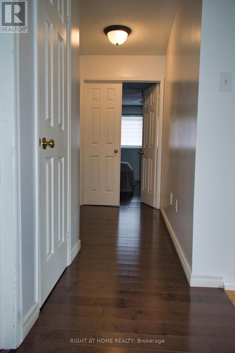 3310 Greenbelt Crescent, Mississauga (Lisgar), Ontario  L5N 5X1 - Photo 26 - W12355971