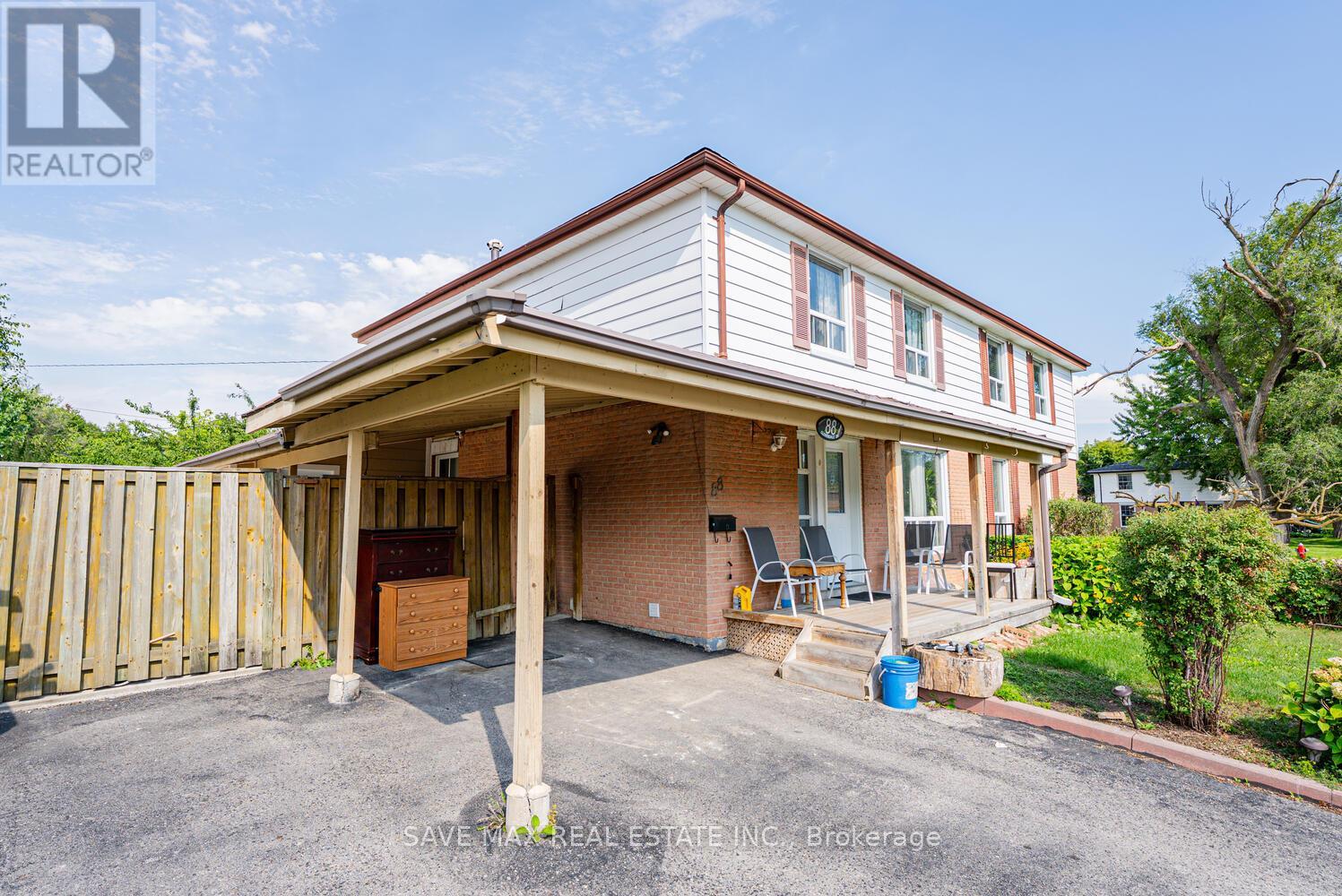 88 Cloverdale Drive, Brampton (Avondale), Ontario  L6T 2T8 - Photo 2 - W12358743
