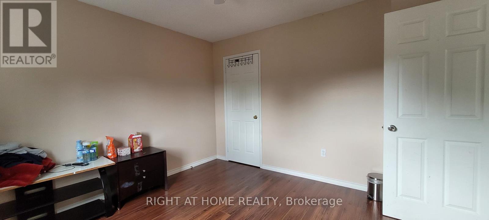 3310 Greenbelt Crescent, Mississauga (Lisgar), Ontario  L5N 5X1 - Photo 39 - W12355971
