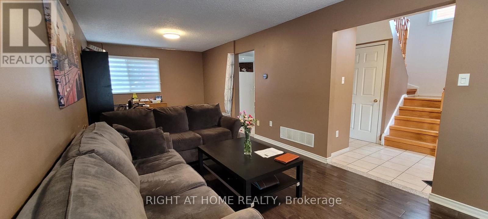 3310 Greenbelt Crescent, Mississauga (Lisgar), Ontario  L5N 5X1 - Photo 11 - W12355971