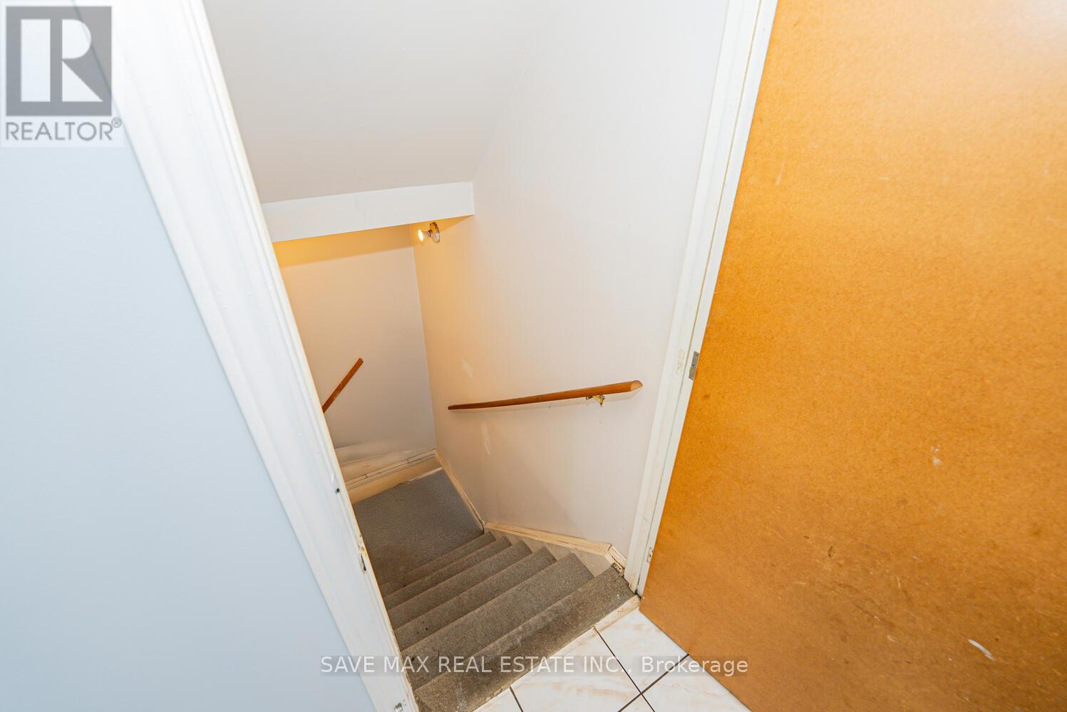 88 Cloverdale Drive, Brampton (Avondale), Ontario  L6T 2T8 - Photo 29 - W12358743