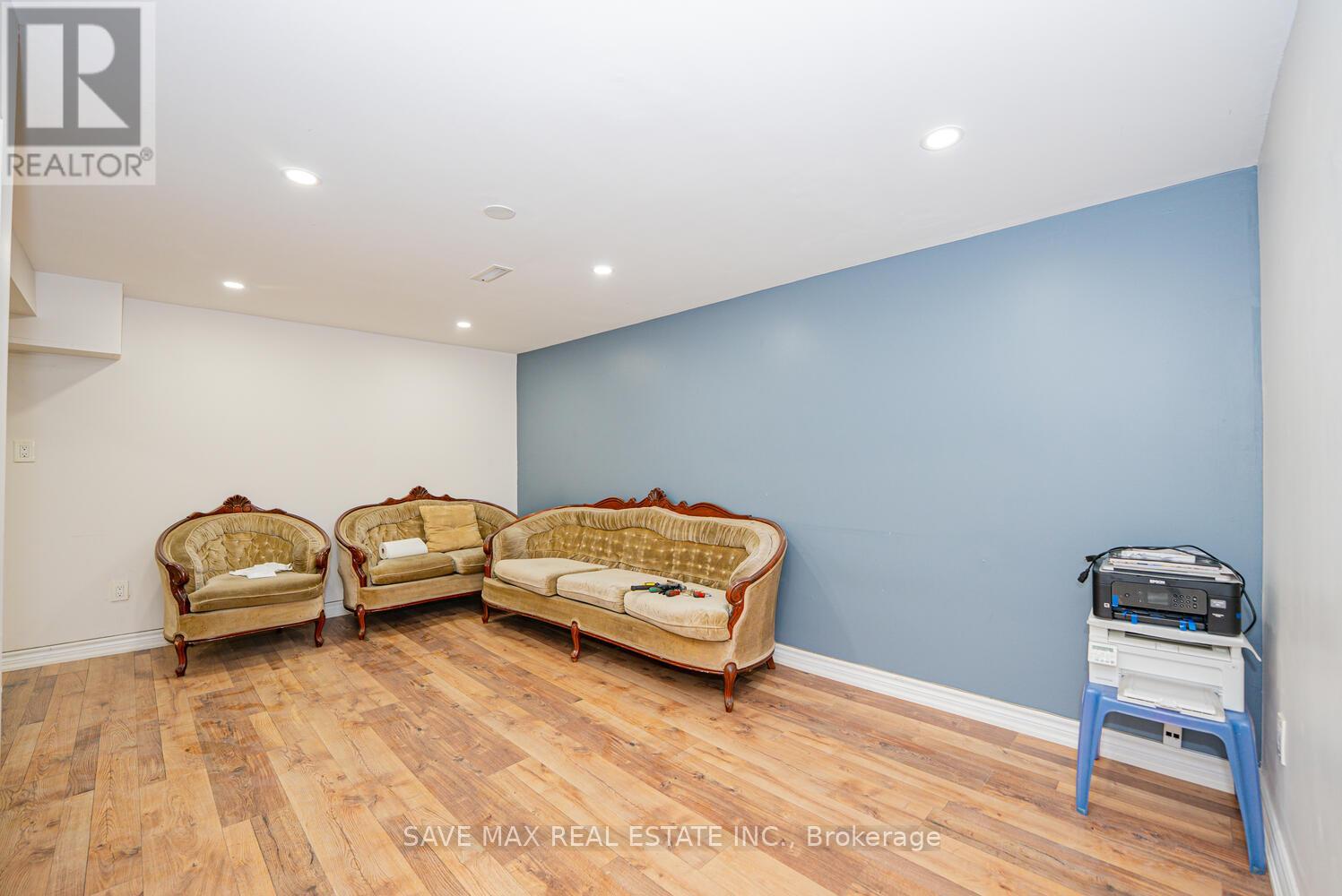 88 Cloverdale Drive, Brampton (Avondale), Ontario  L6T 2T8 - Photo 31 - W12358743