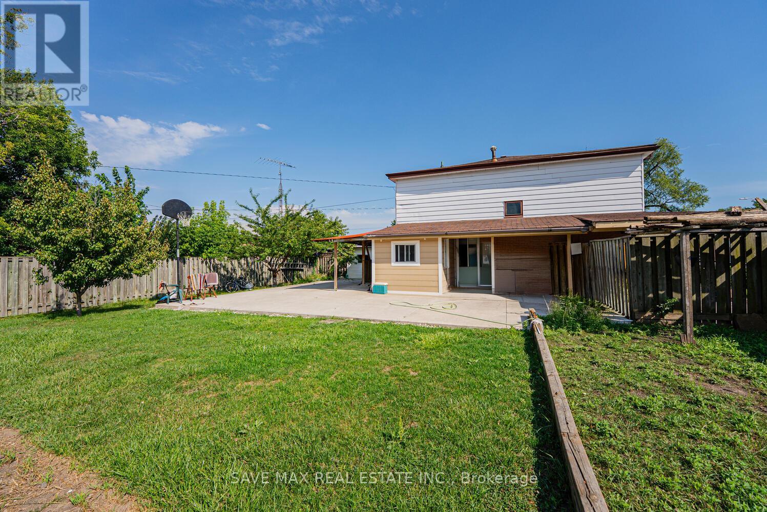 88 Cloverdale Drive, Brampton (Avondale), Ontario  L6T 2T8 - Photo 41 - W12358743