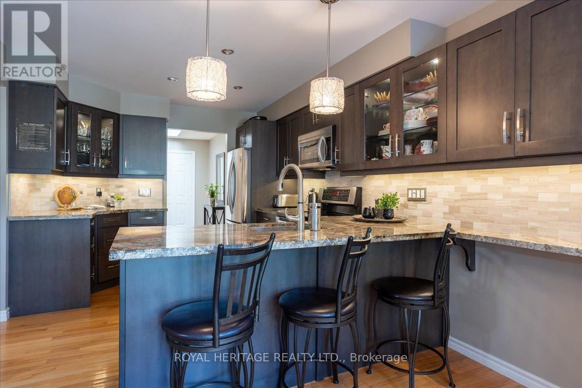 38 Patricia Place, Kawartha Lakes, Ontario  K0M 1A0 - Photo 7 - X12195880