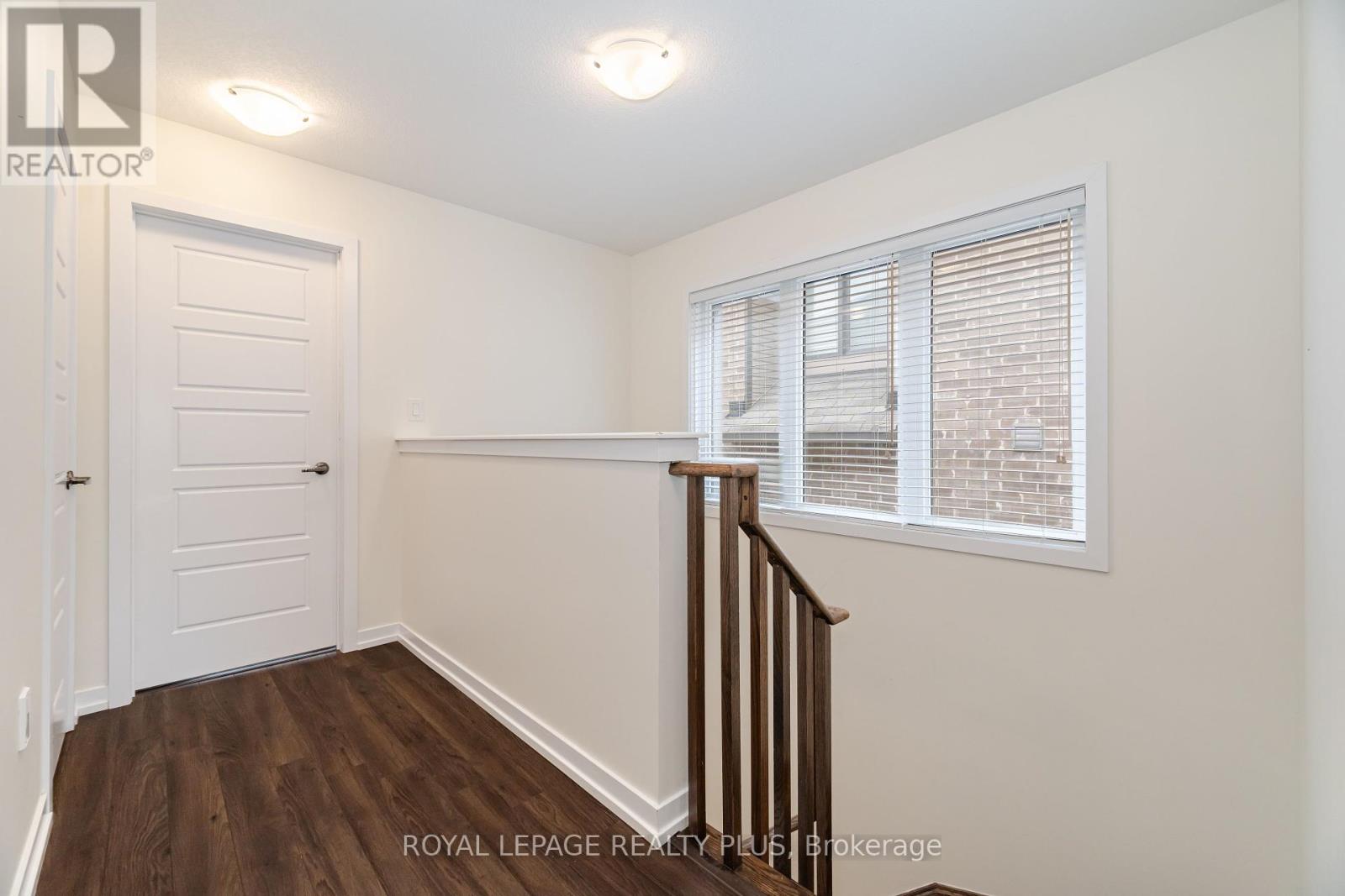 12 Pagebrook Crescent, Hamilton (Stoney Creek Mountain), Ontario  L8J 0K7 - Photo 22 - X12361620