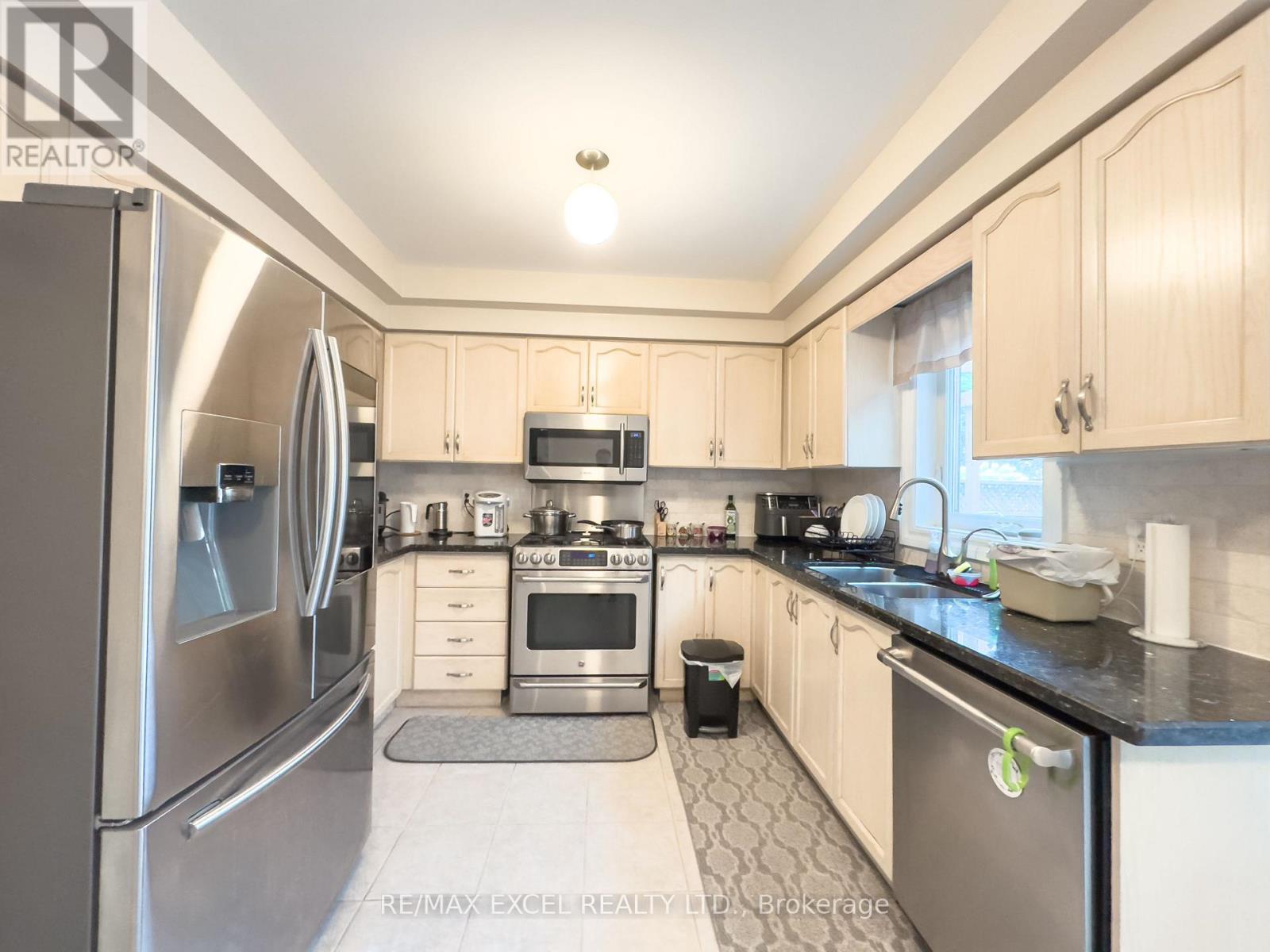 149 Quince Crescent, Markham, Ontario  L3S 3W8 - Photo 7 - N12361625