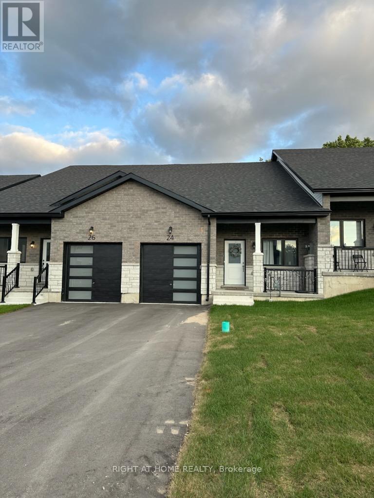 24 LAHEY CRESCENT, Penetanguishene, Ontario