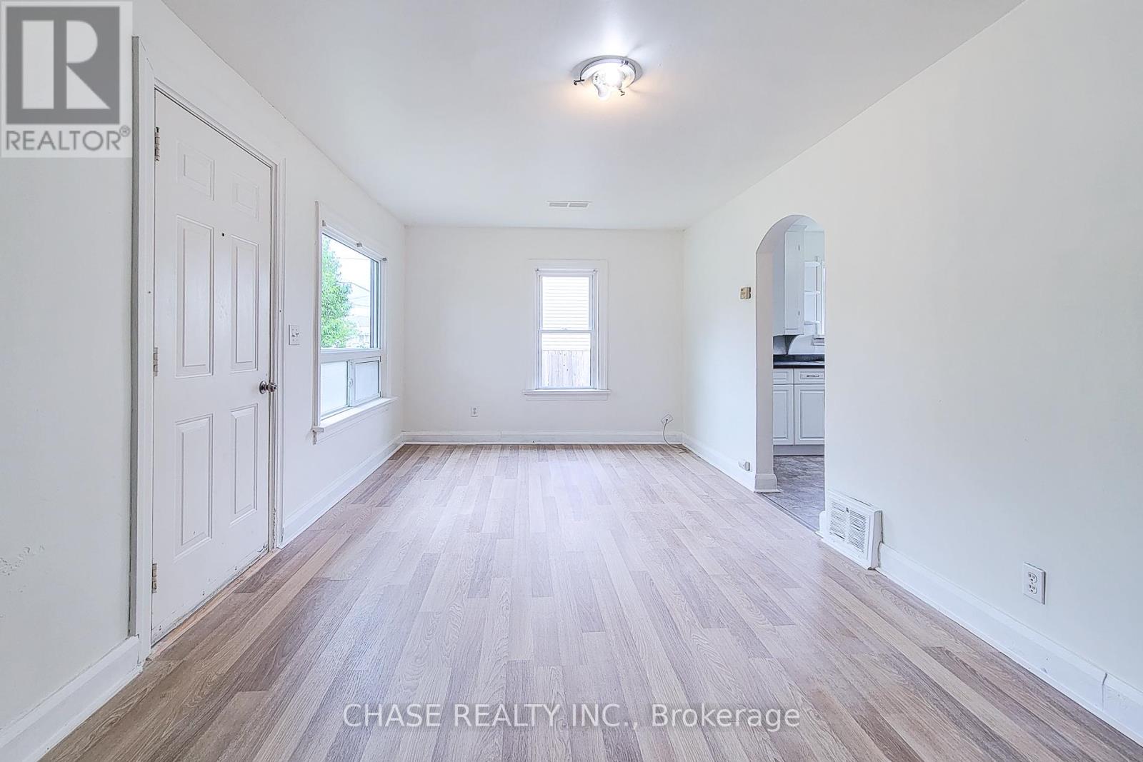 107 Saint George Street, Welland (Broadway), Ontario  L3C 5N5 - Photo 25 - X12361636