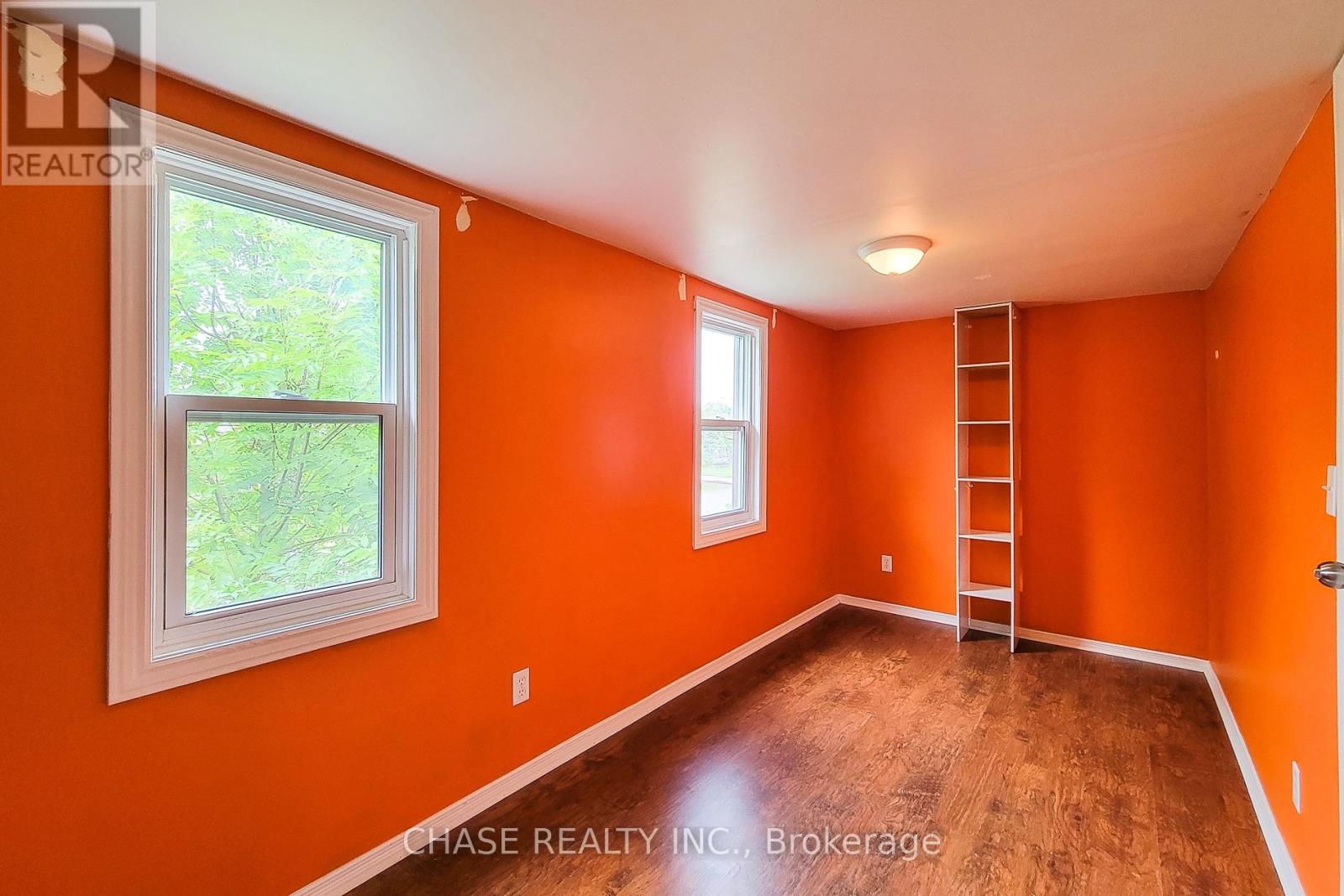 107 Saint George Street, Welland (Broadway), Ontario  L3C 5N5 - Photo 43 - X12361636