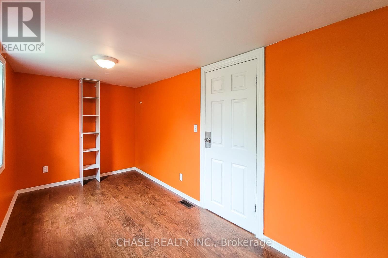 107 Saint George Street, Welland (Broadway), Ontario  L3C 5N5 - Photo 44 - X12361636