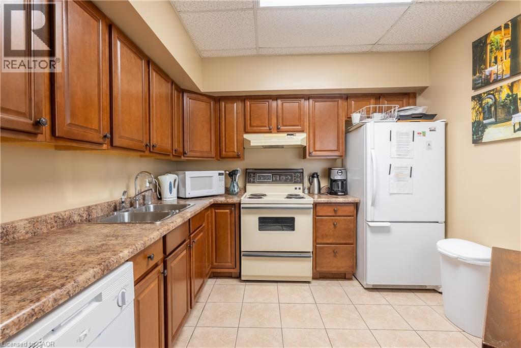 265 Westcourt Place Unit# 907, Waterloo, Ontario  N2L 6E4 - Photo 31 - 40748239