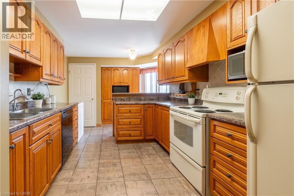 265 Westcourt Place Unit# 907, Waterloo, Ontario  N2L 6E4 - Photo 12 - 40748239