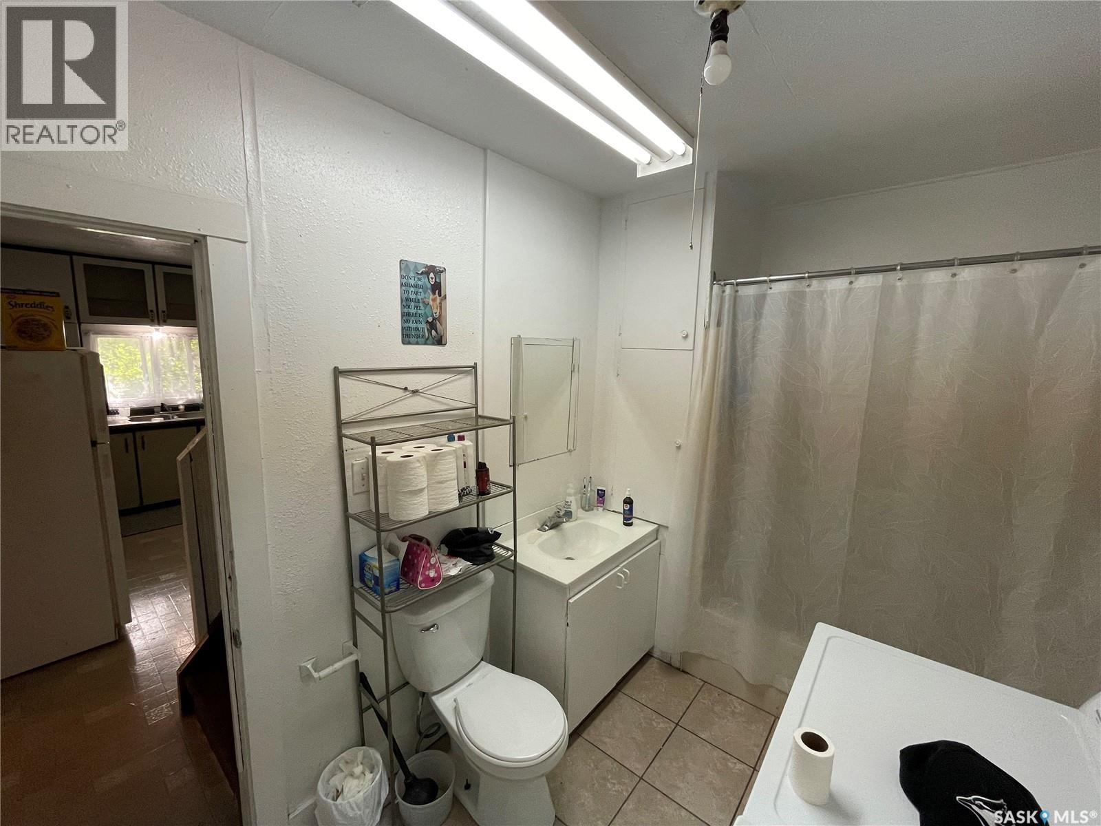 407 3rd Street E, Meadow Lake, Saskatchewan  S9X 1H7 - Photo 6 - SK016346