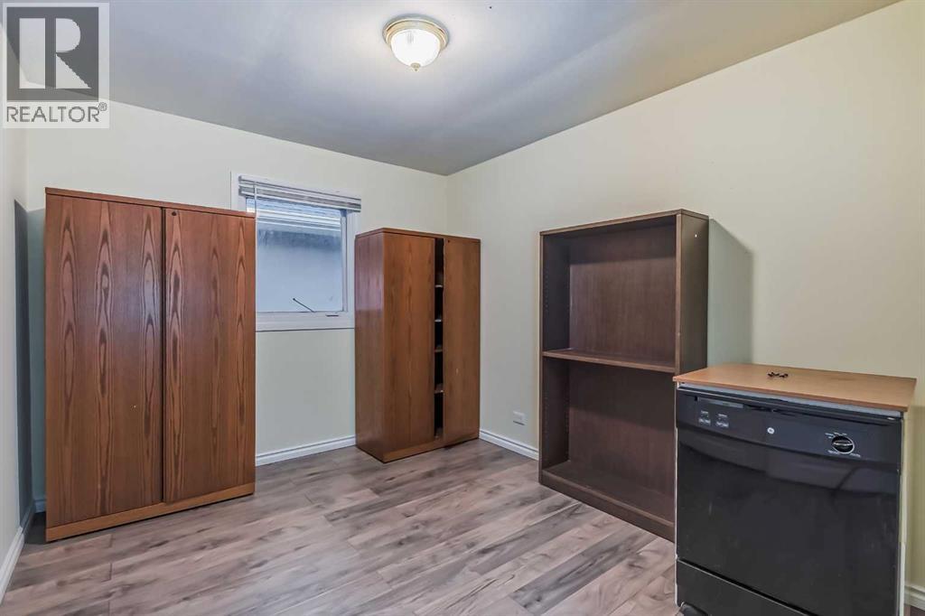 2111 Broadview Road Nw, Calgary, Alberta  T2N 3H9 - Photo 10 - A2251085