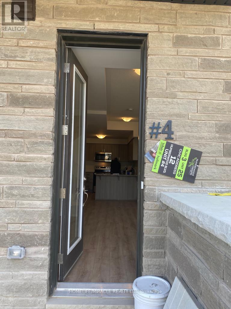 4 - 12 HUMBERWOOD BOULEVARD, Toronto, Ontario