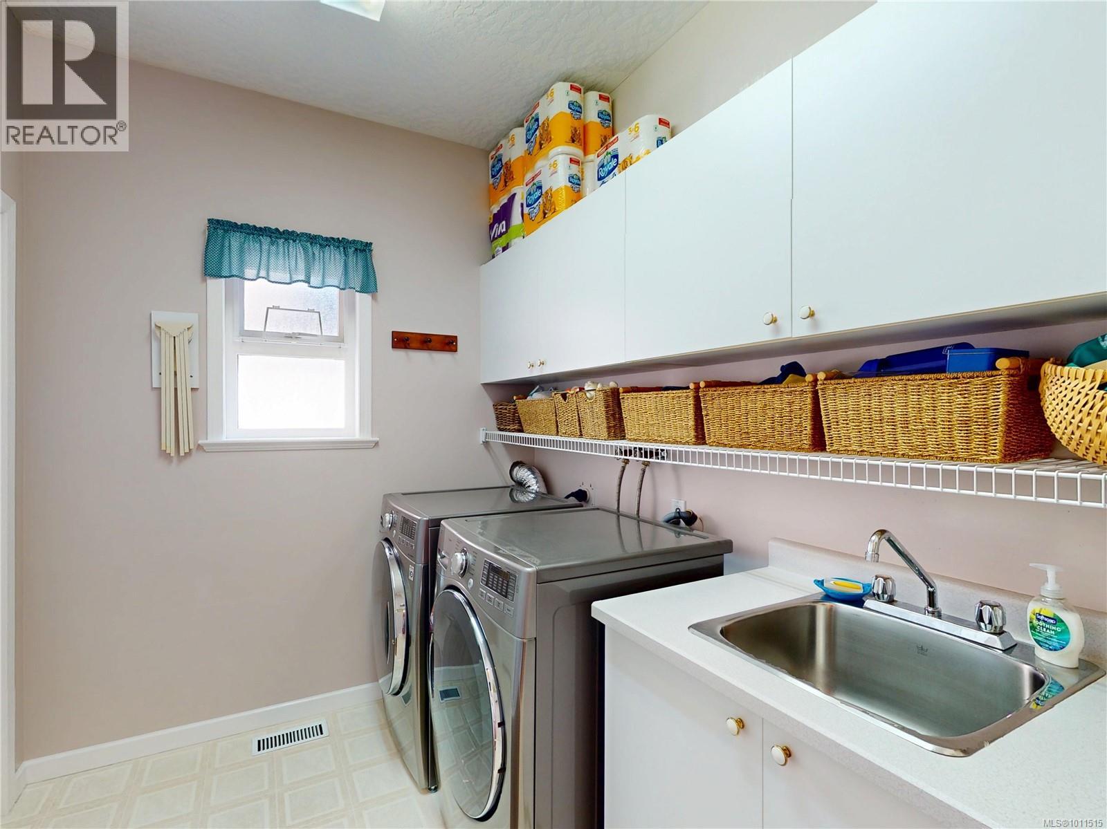 Property at 7255 Bethany Pl image 1