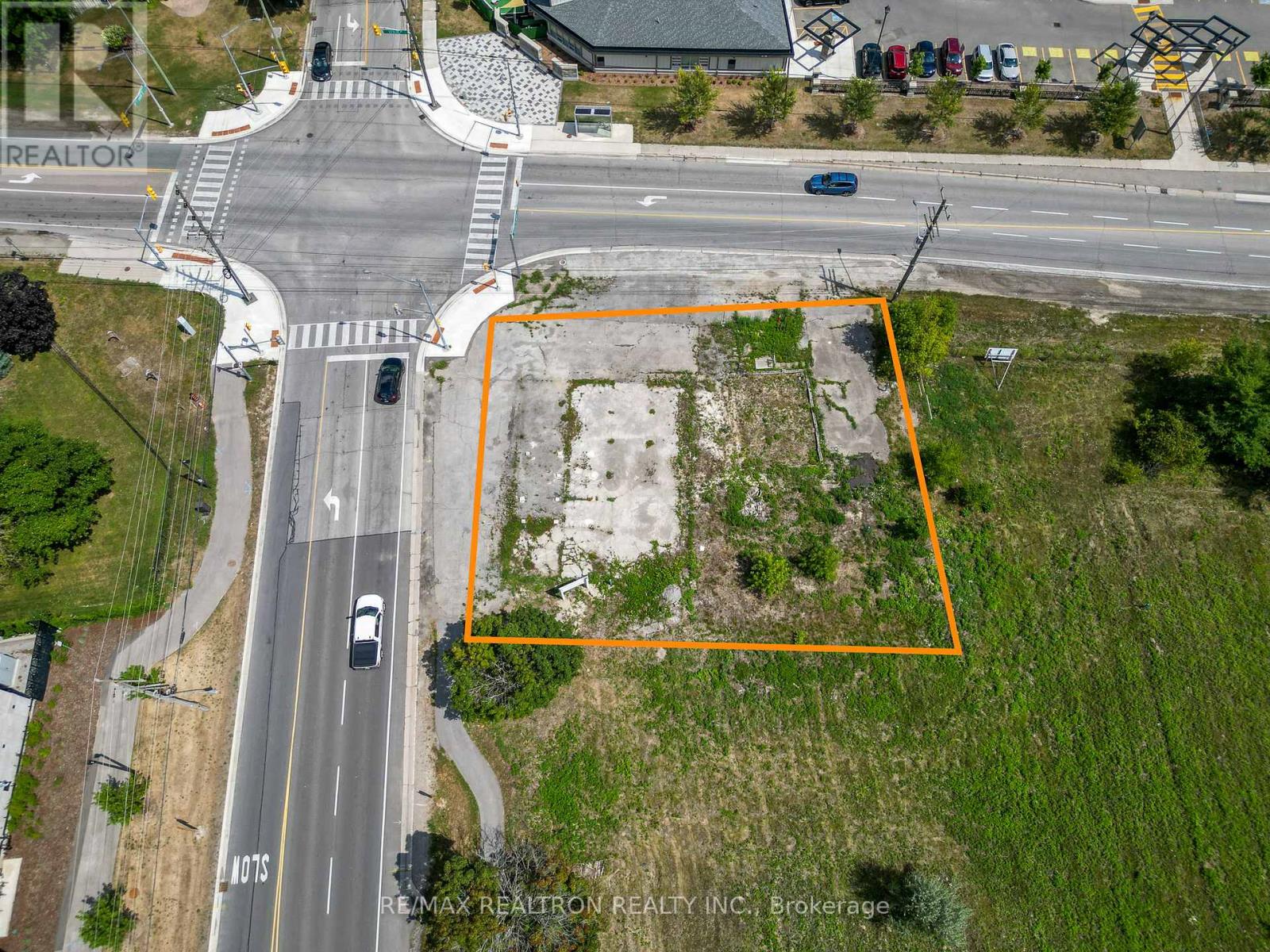 19132 Leslie Street, East Gwillimbury, Ontario  L0G 1V0 - Photo 4 - N12323967