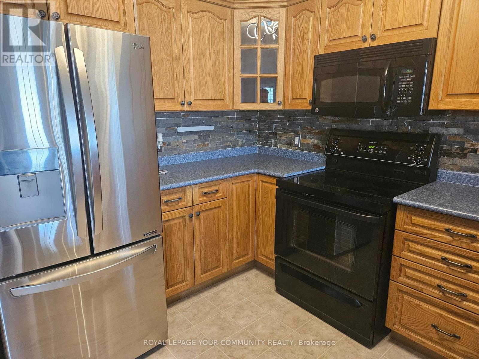 1615 Ravenwood Drive, Peterborough West, Ontario  K9K 2P8 - Photo 5 - X12343711