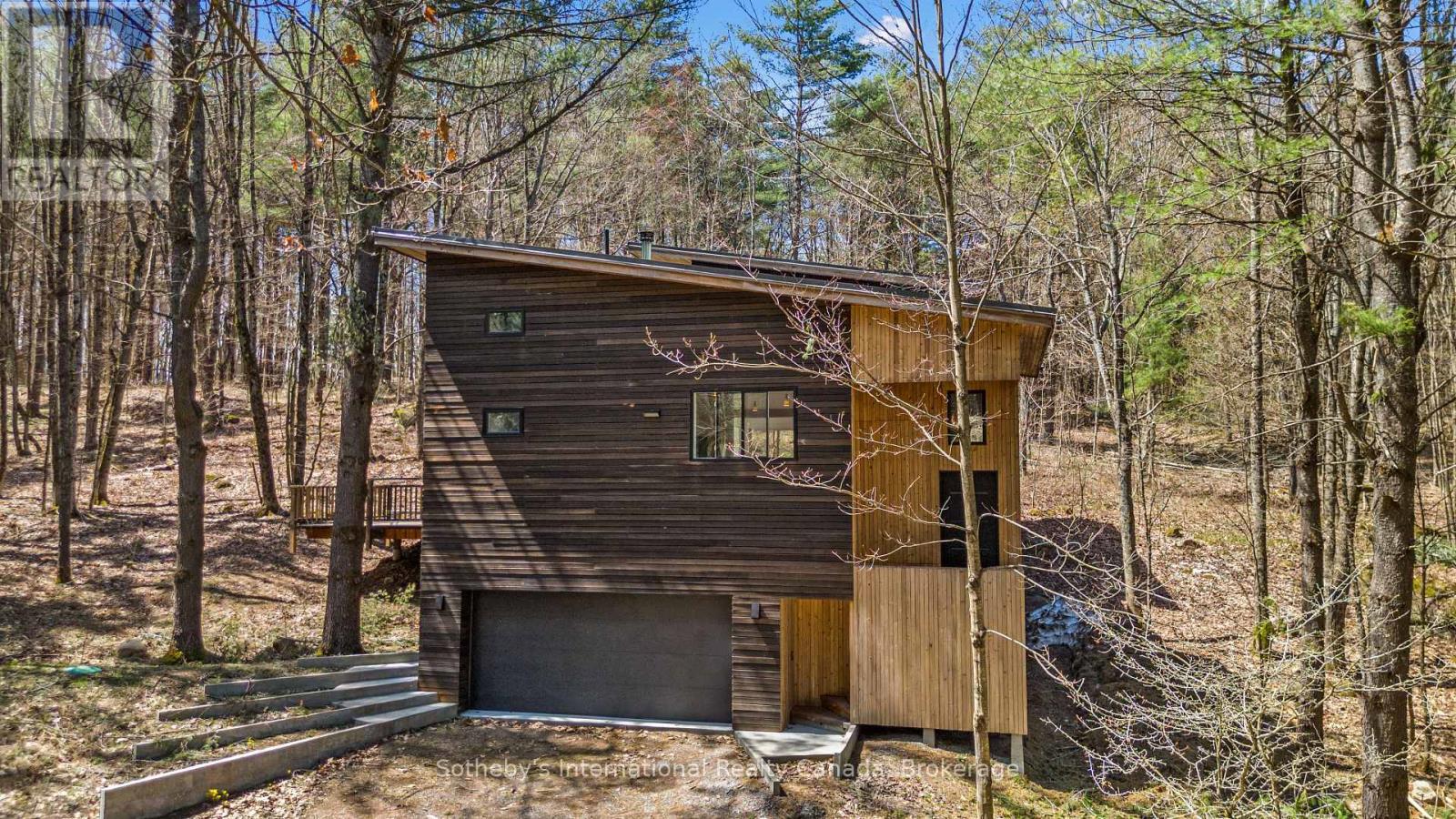 1100 Whites Road, Muskoka Lakes, Ontario  P0B 1J0 - Photo 3 - X12132764