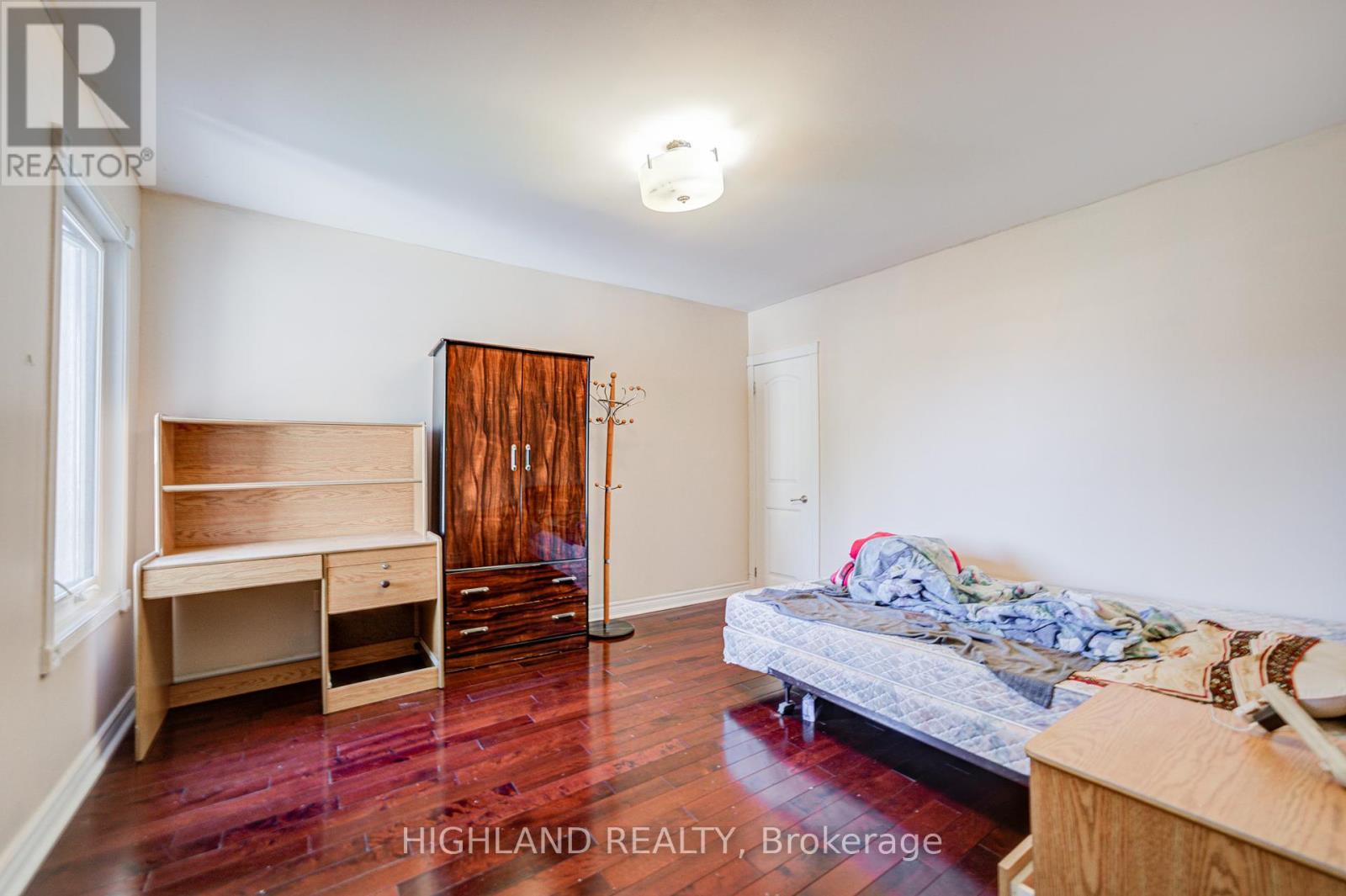 123 Russett Avenue, Toronto, Ontario  M6H 3M4 - Photo 10 - W12361664