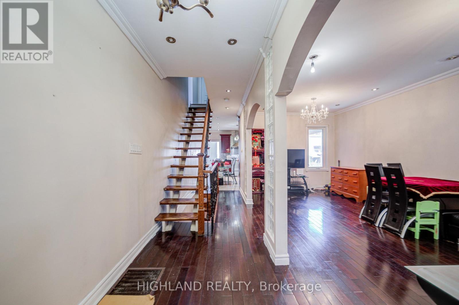 123 Russett Avenue, Toronto, Ontario  M6H 3M4 - Photo 2 - W12361664