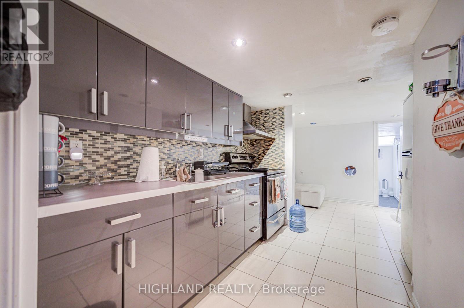 123 Russett Avenue, Toronto, Ontario  M6H 3M4 - Photo 22 - W12361664